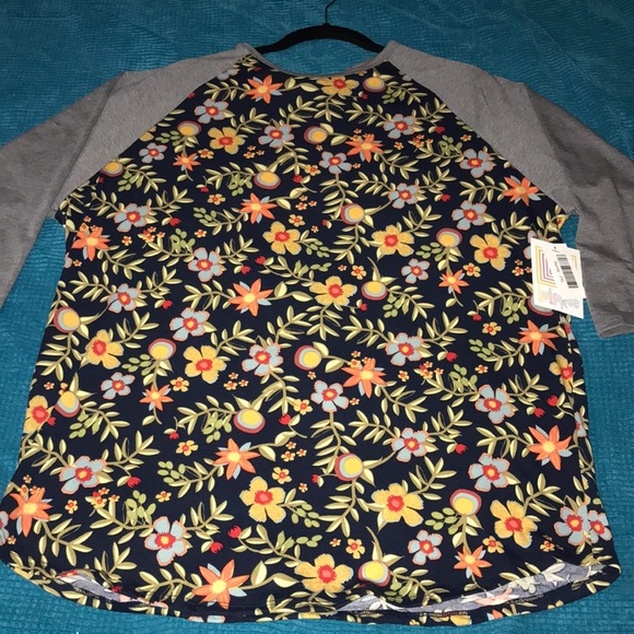LulaRoe Randy tee - Picture 1 of 5